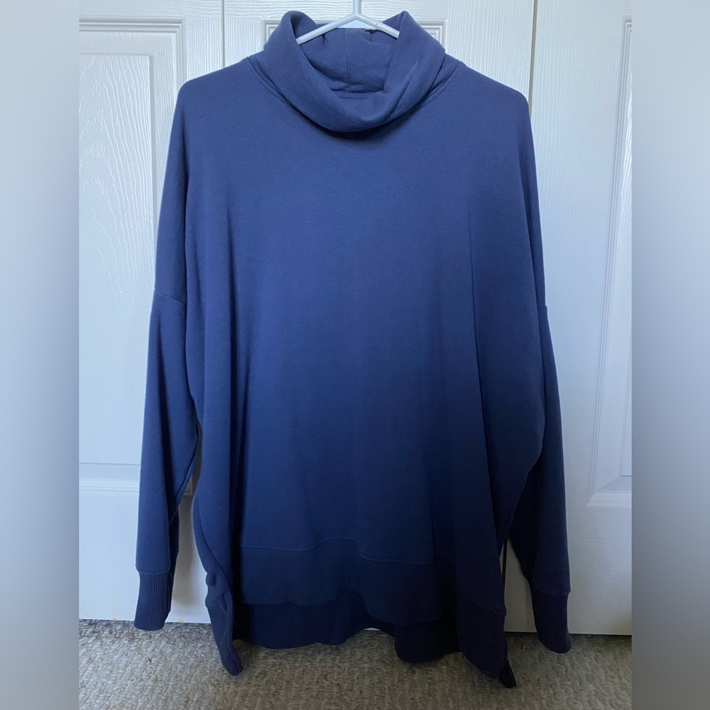 American Eagle Oversized Turtleneck